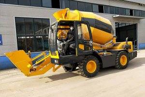 HMC450 Self-loading Concrete Mixer in Russia